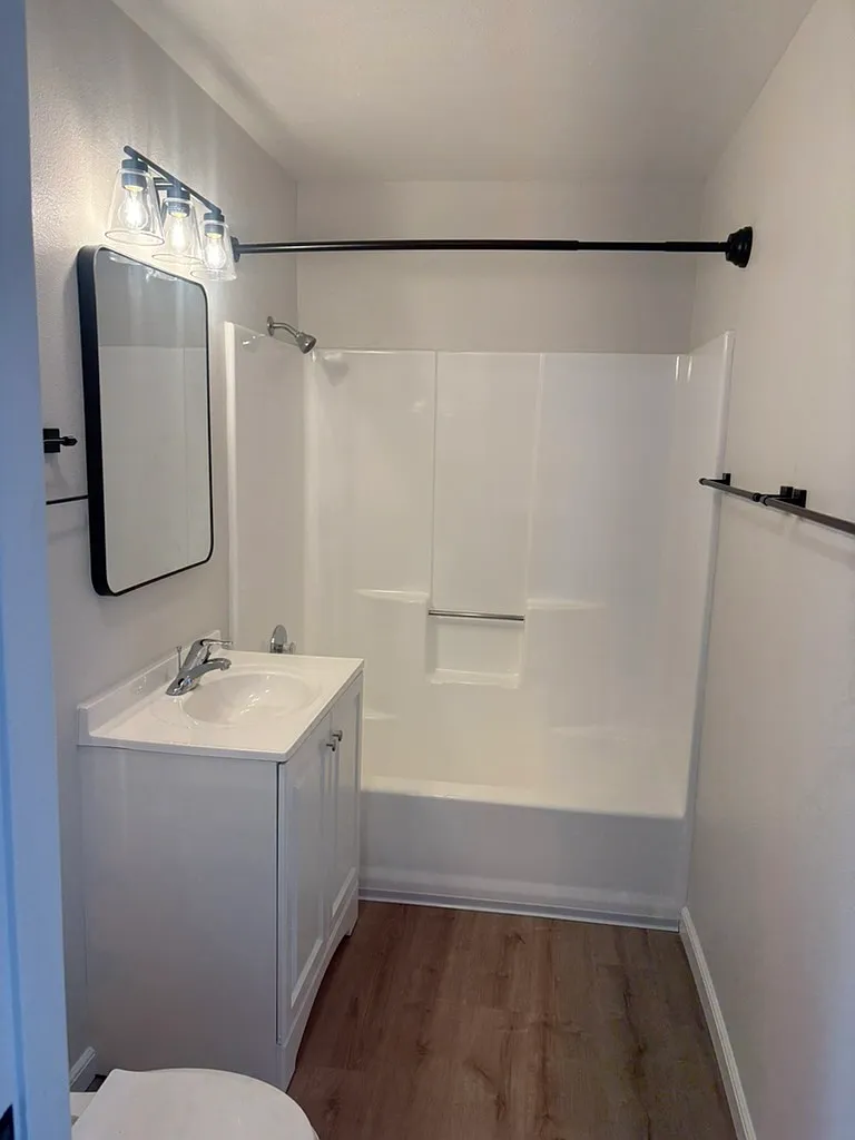 2 bed, 500 sqft, $1,650 — Photo 4