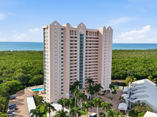 6101 Pelican Bay Blvd Penthouse 1, Naples, FL 34108