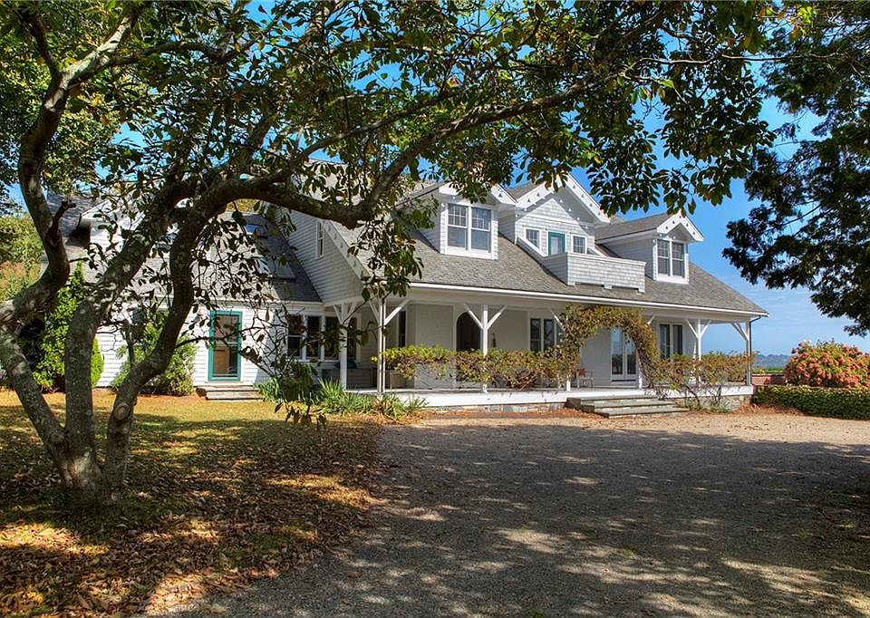 561 Indian Ave, Middletown, RI 02842 Zillow