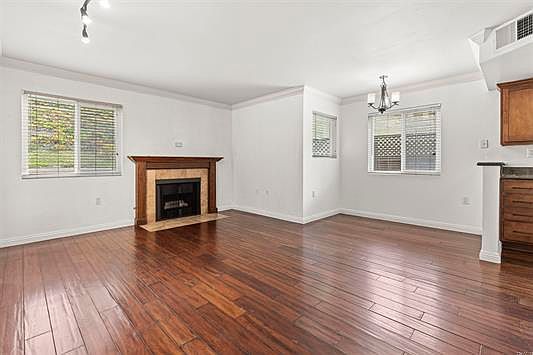 Livingroom - fireplace - dining
