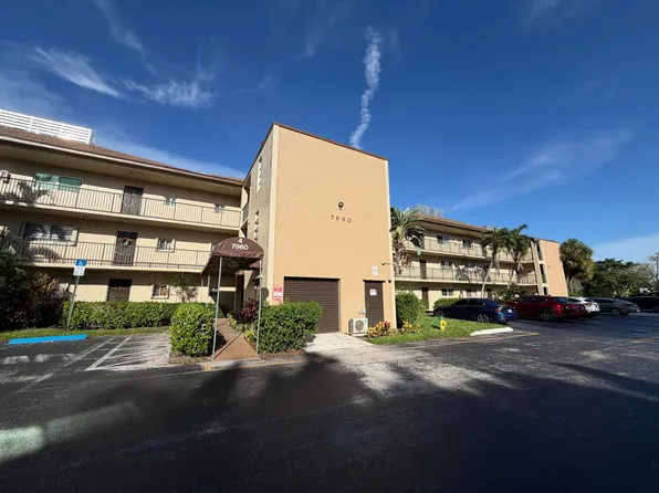 7960 NW 50th Street #202, Lauderhill, FL 33351