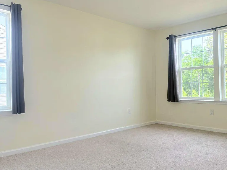 324 Mazzeo Dr — Photo 12