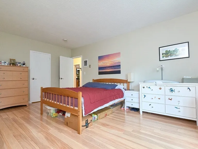 22 Chestnut Pl #315 — Photo 6