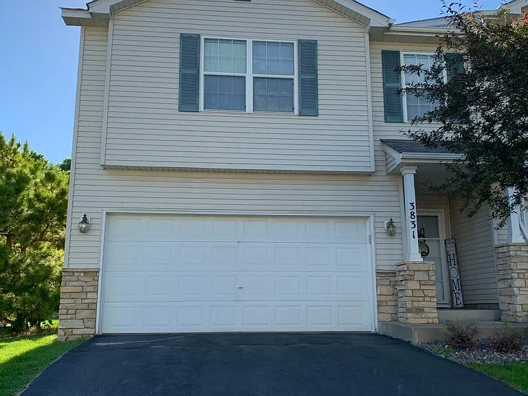 3831 Larabee Ave NE #1 — Photo 1