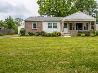 4035 N 110th St, Wauwatosa, WI 53222