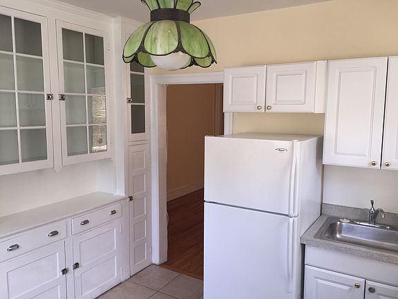 4th image of 106 S Lansdowne Ave #6