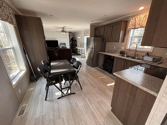 5th image of 119 Gardiner Road