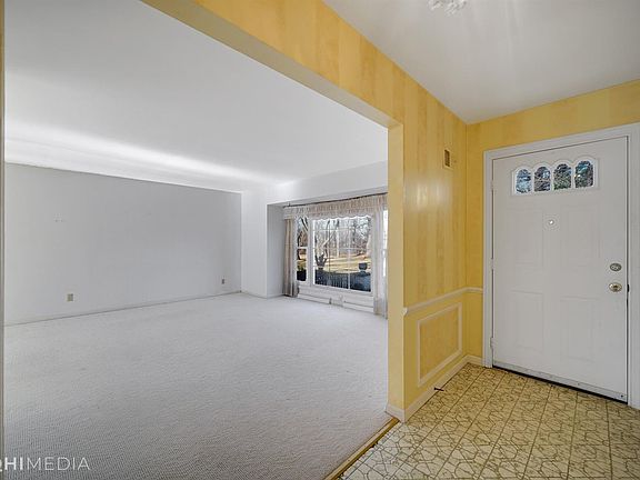 5th image of 5001 E 61st Ave