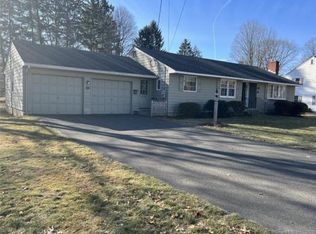 5 Oakwood Rd, Simsbury, CT 06070