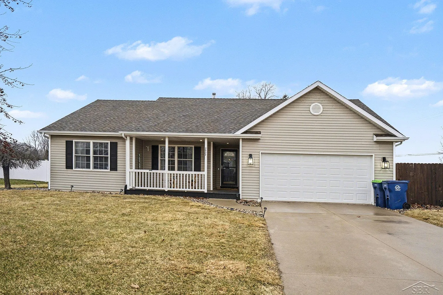 2977 Oaklawn Park photo 1