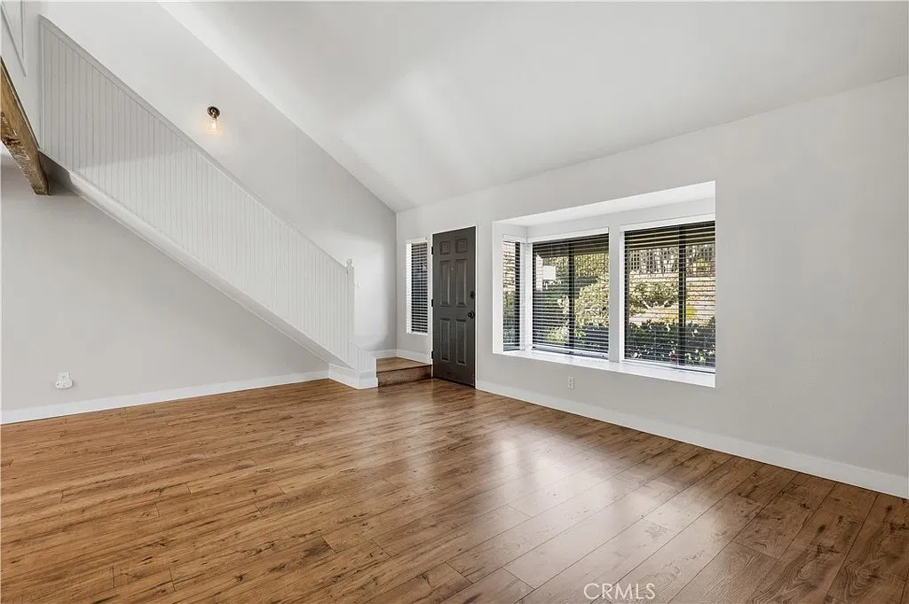 1 bed, 1211 sqft, $3,300 — Photo 4
