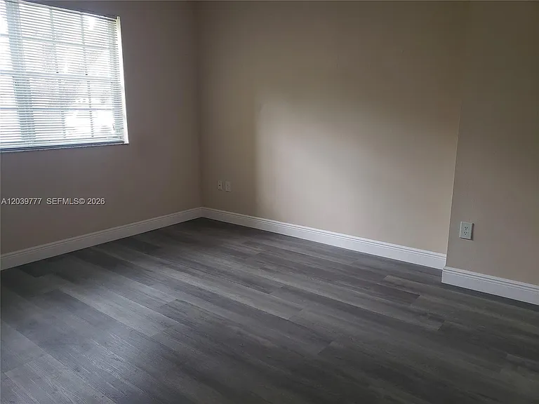 231 SW 116th Ave #19105 — Photo 10