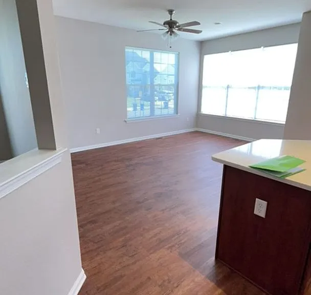 The Apartments At Weatherby — Photo 28