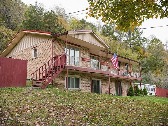 3rd image of 867 Oldfield Dr