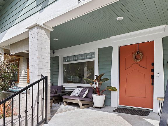 3rd image of 3878 S Harvard Blvd