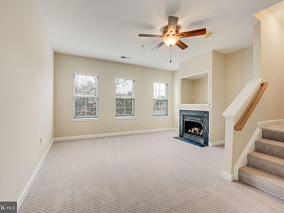 4th image of 42451 Rockrose Sq