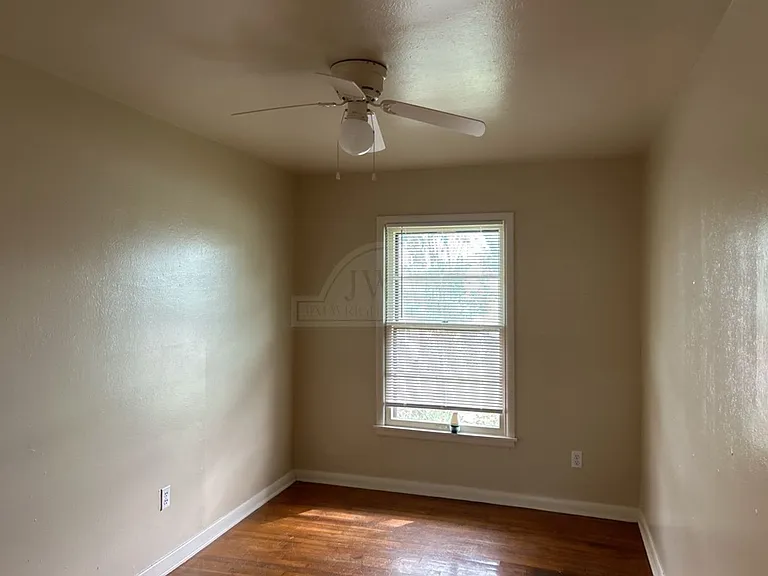 408 Allen St — Photo 21