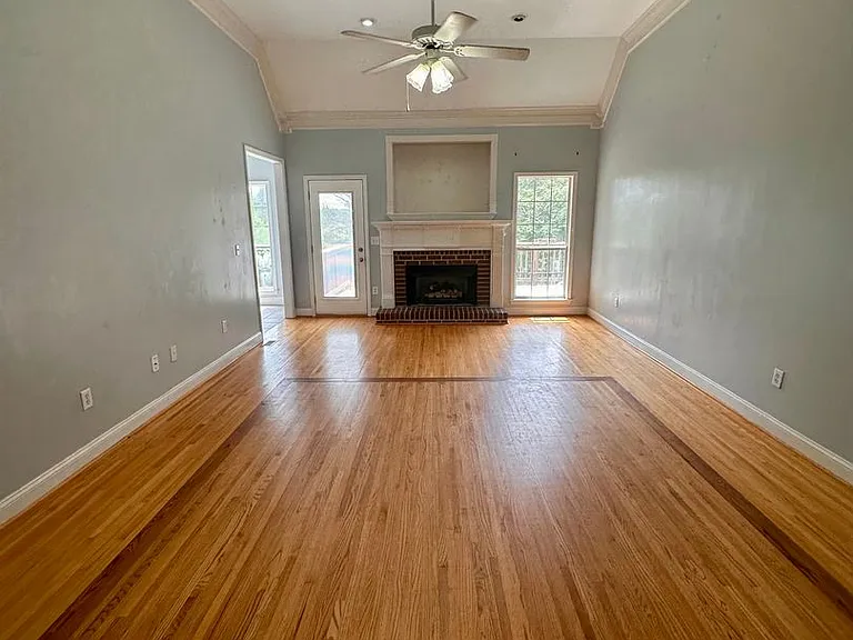 219 Grande View Pkwy — Photo 4