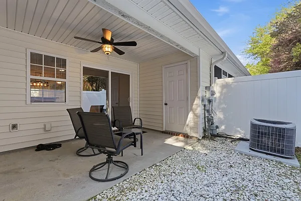 546 Candida Dr — Photo 16
