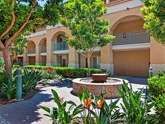 4th image of 2150 Camino De La Reina Unit 207