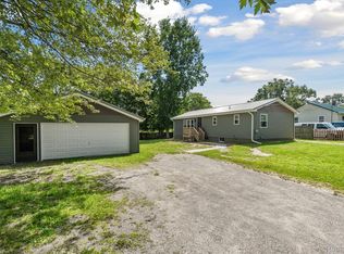 8214 Rockwood Ave, Mount Morris, MI 48458