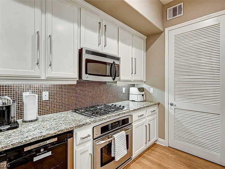 56 E Serene Ave #225 — Photo 14