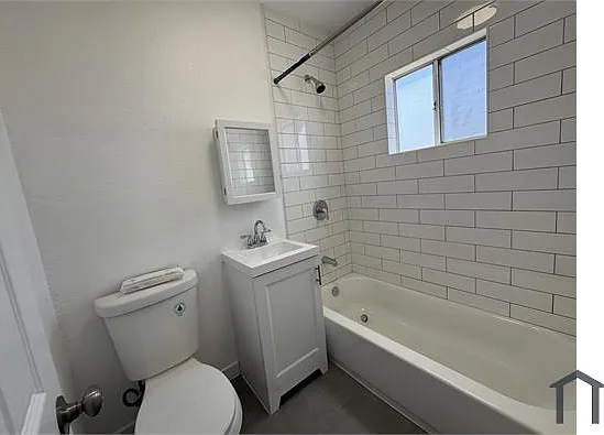 816 E 87th Pl #818 — Photo 7