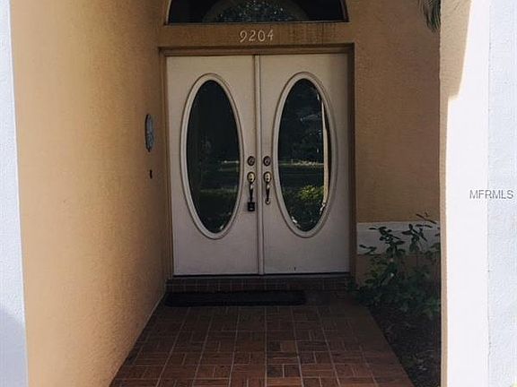 3rd image of 9204 Woodbay Dr