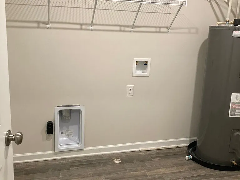 407 Kensington Ln — Photo 23