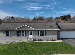 1094 N Star Cir, Hillsboro, WI 54634