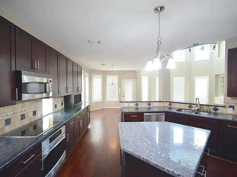 5802 Sage River Ct — Photo 14