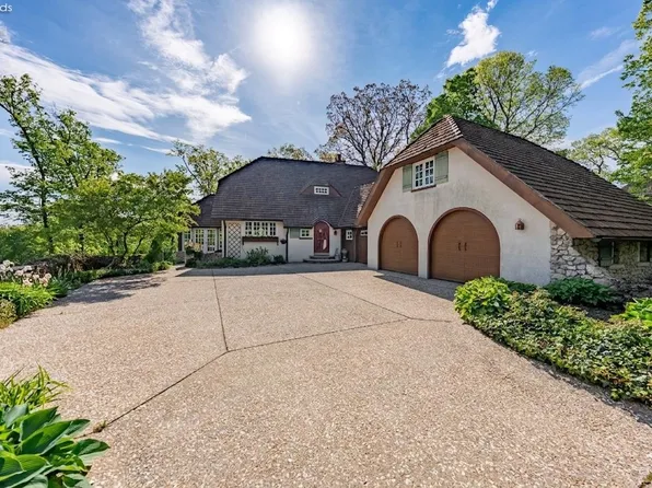 2865 N Trillium Ln, Pt Clinton, OH 43452