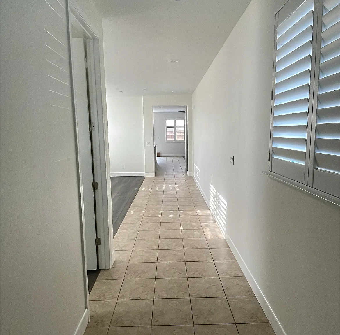 5 bed, 2896 sqft, $3,850 — Photo 3