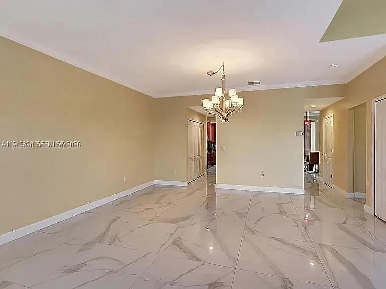 1018 SW Eckard Ave — Photo 5
