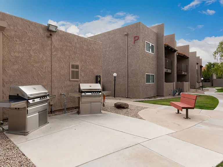 5525 E Thomas Rd #Q8 — Photo 21