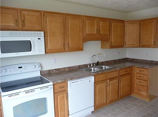2nd image of 775 Everview Ln #39