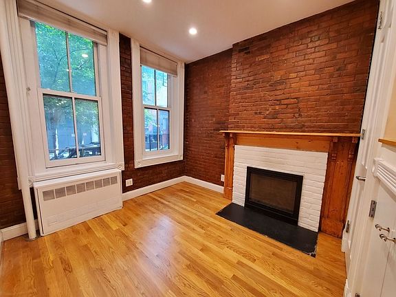 2nd image of 119 Bank St #F