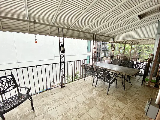 Rented by Compass | media 13