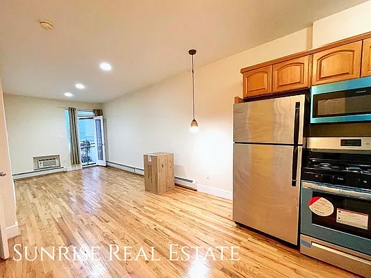 Rented by Sunrise Real Estate | media 3