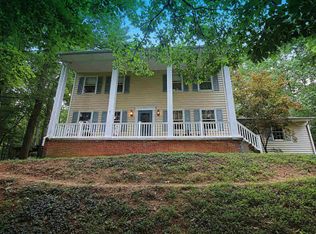 6852 Mount Chestnut Rd, Roanoke, VA 24018