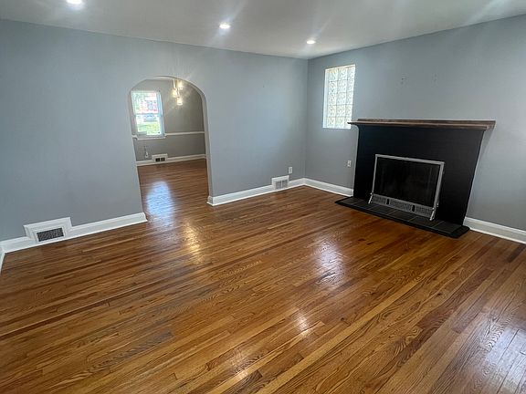 2nd image of 5738 Edgepark Rd