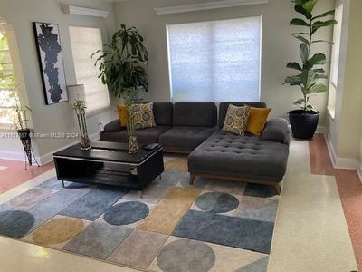 1560 Calais Dr, Miami Beach, FL, 33141