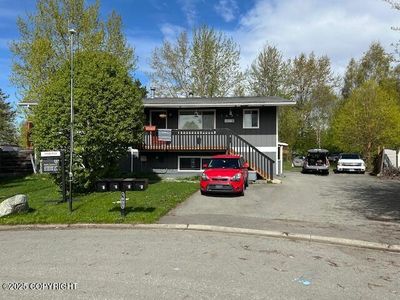 1605 Sanya Cir, Anchorage, AK, 99508