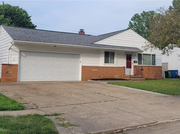 6681 Crenshaw Dr, Parma Heights, OH 44130