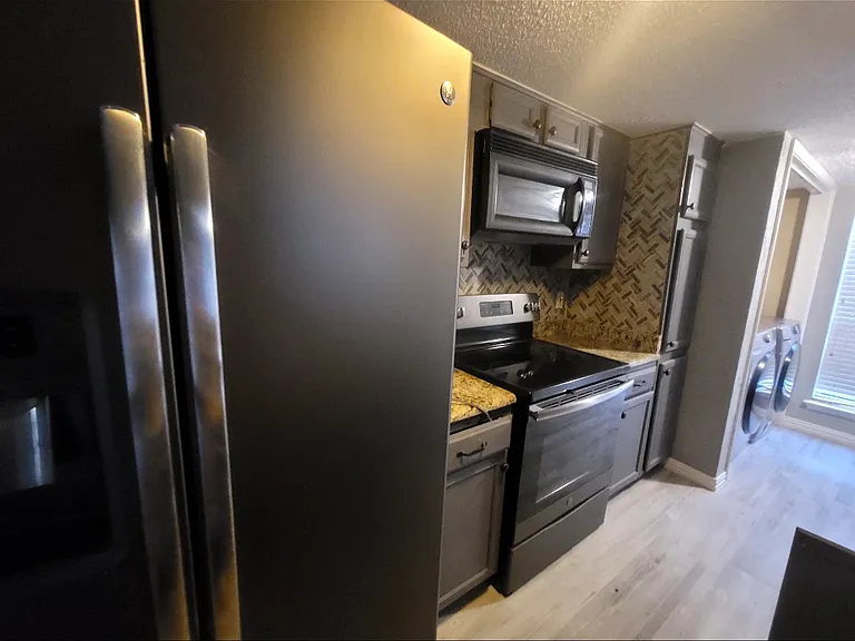 2321 Southlake Ct — Photo 5
