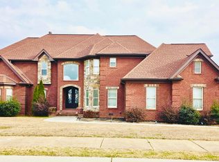 7701 Camelot Ln, Chattanooga, TN 37421