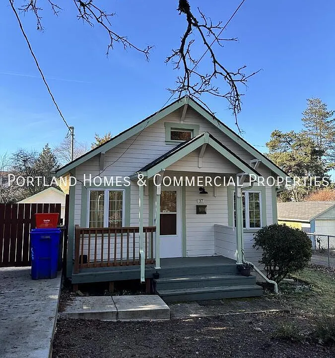 37 NE 108th Ave