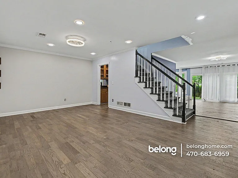 988 Bridgegate Dr NE — Photo 5