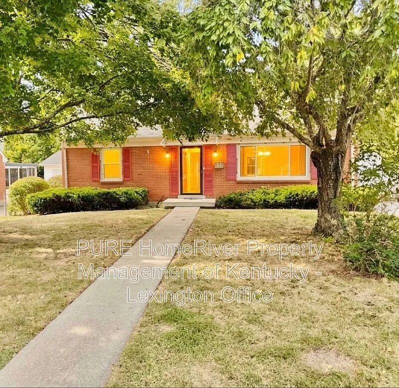 4 bed, 2.0 bath, 1742 sqft, $1,995 — Photo 1