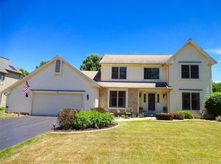 106 Northcliffe Dr, Rochester, NY 14616